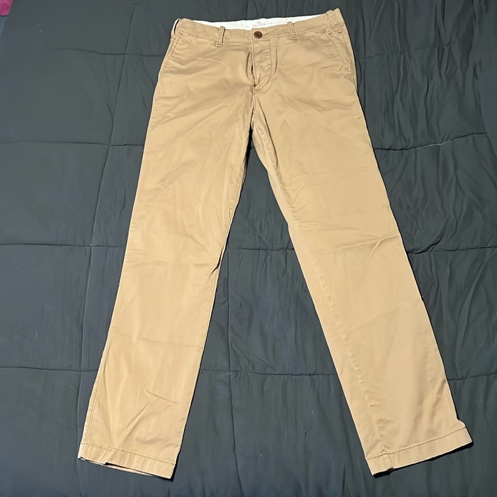 Men’s Hollister 30x32 epic flex khakis!